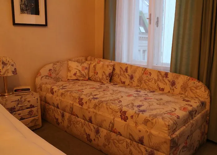 Hotel Schweizerhof 3*
