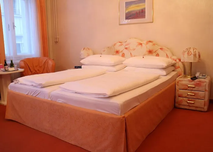 Schweizerhof 3* Viena