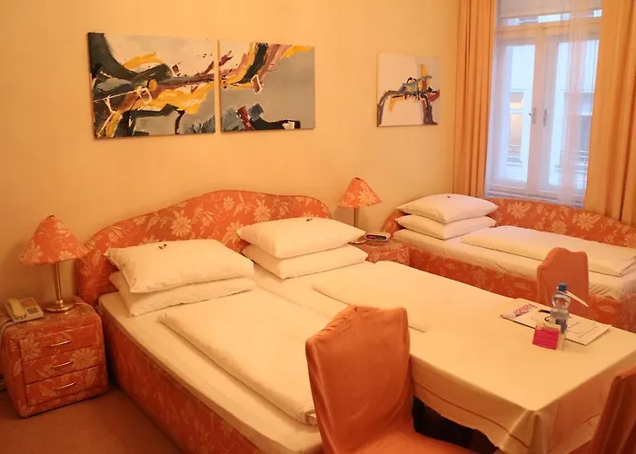 Schweizerhof 3* Viena