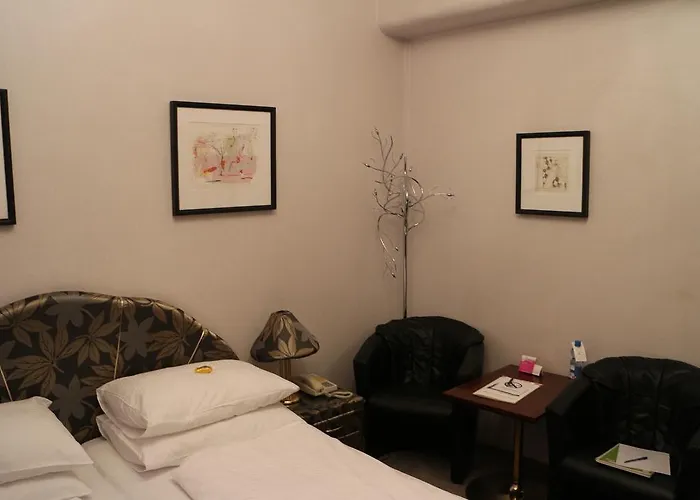 Schweizerhof 3* Viena