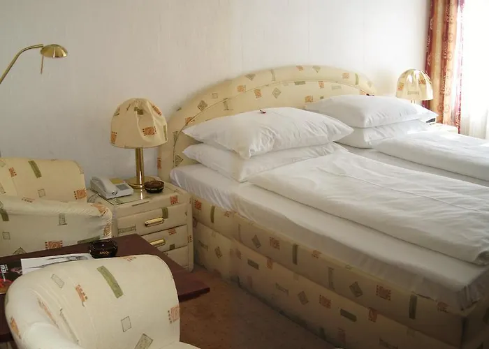 Hotel Schweizerhof 3*